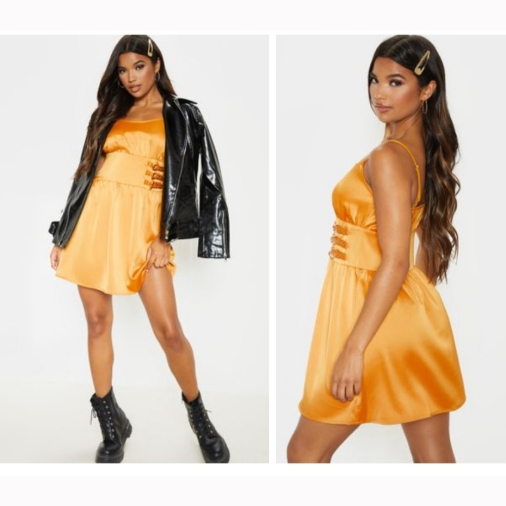 Pretty little thing New satin‎ skater dress
